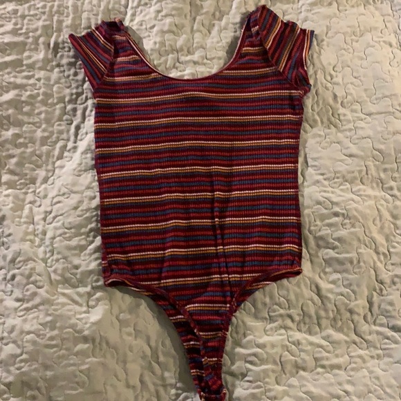 Stripped short sleeve one piece - Picture 1 of 2